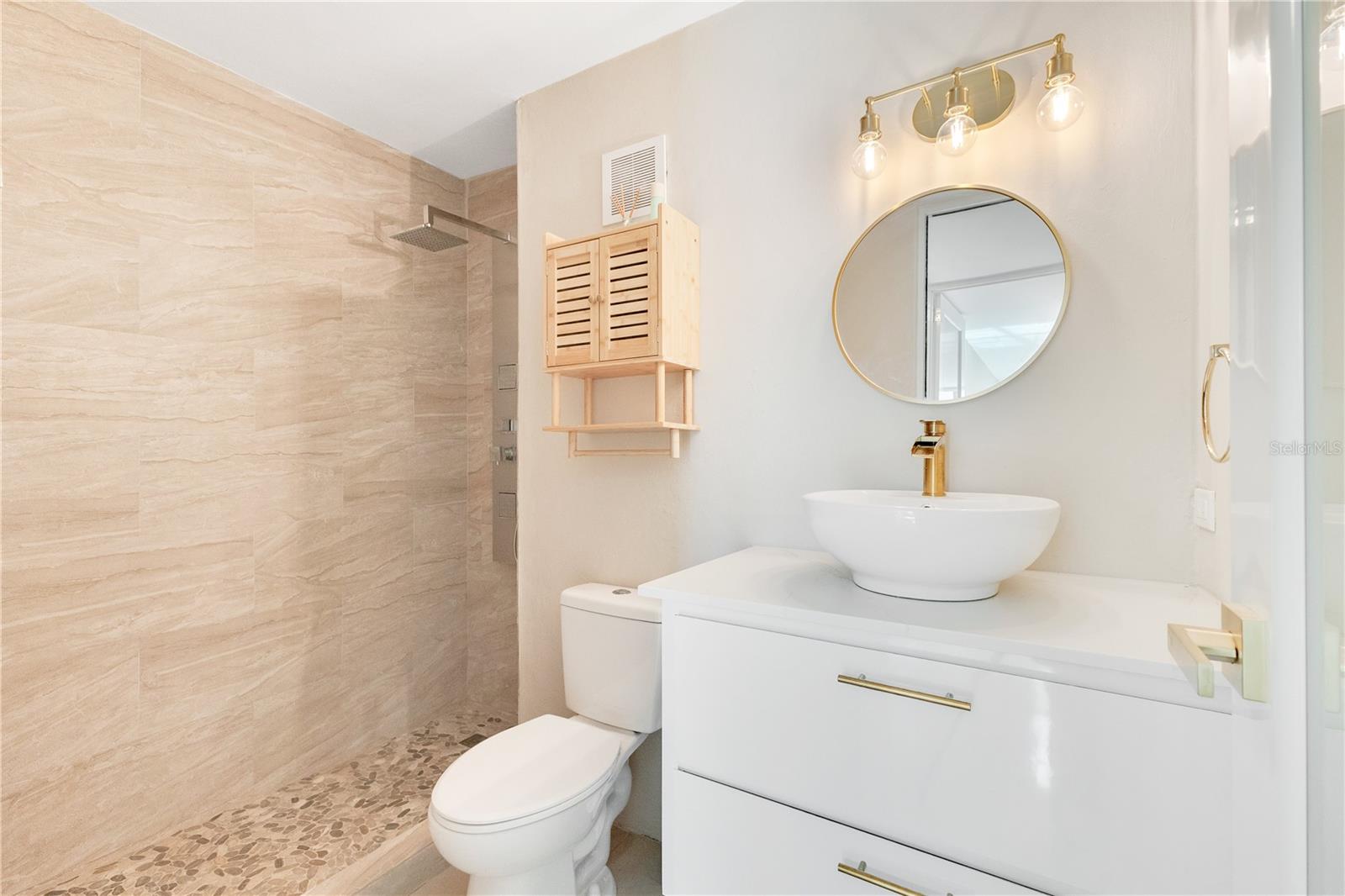 PR-784 COND. RIVER GLANCE #D-105