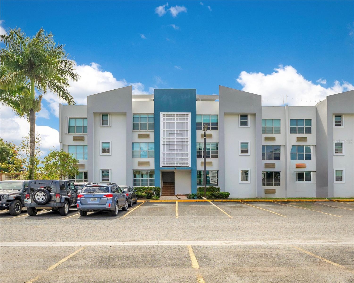 PR-784 COND. RIVER GLANCE #D-105