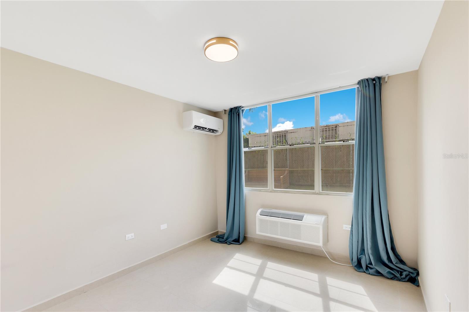 PR-784 COND. RIVER GLANCE #D-105