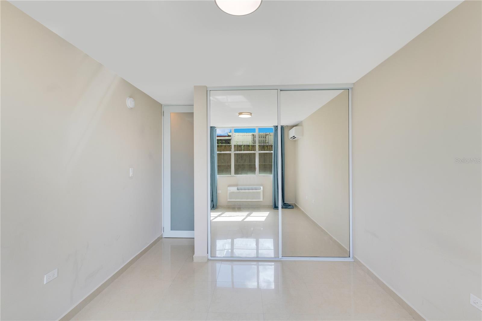 PR-784 COND. RIVER GLANCE #D-105