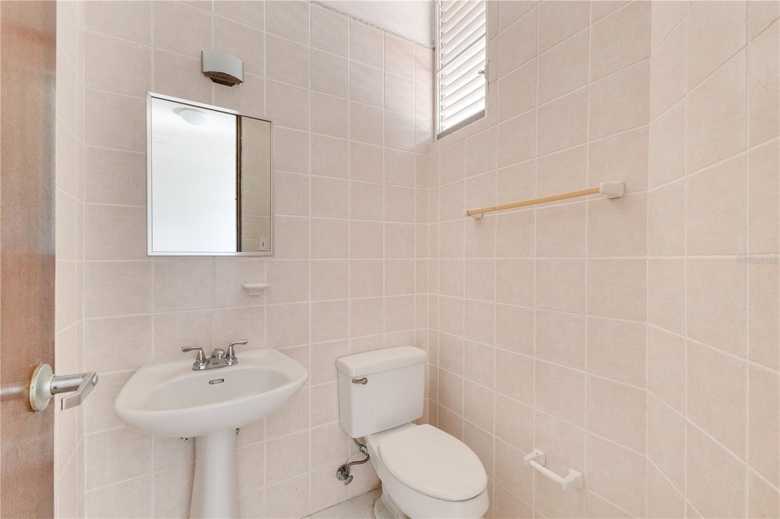 711 N COAST VLG #122