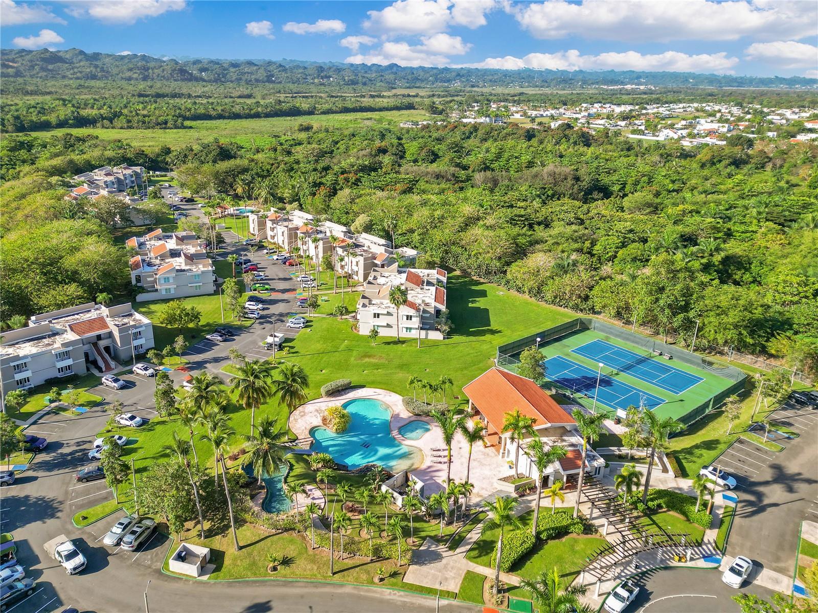 711 N COAST VLG #122