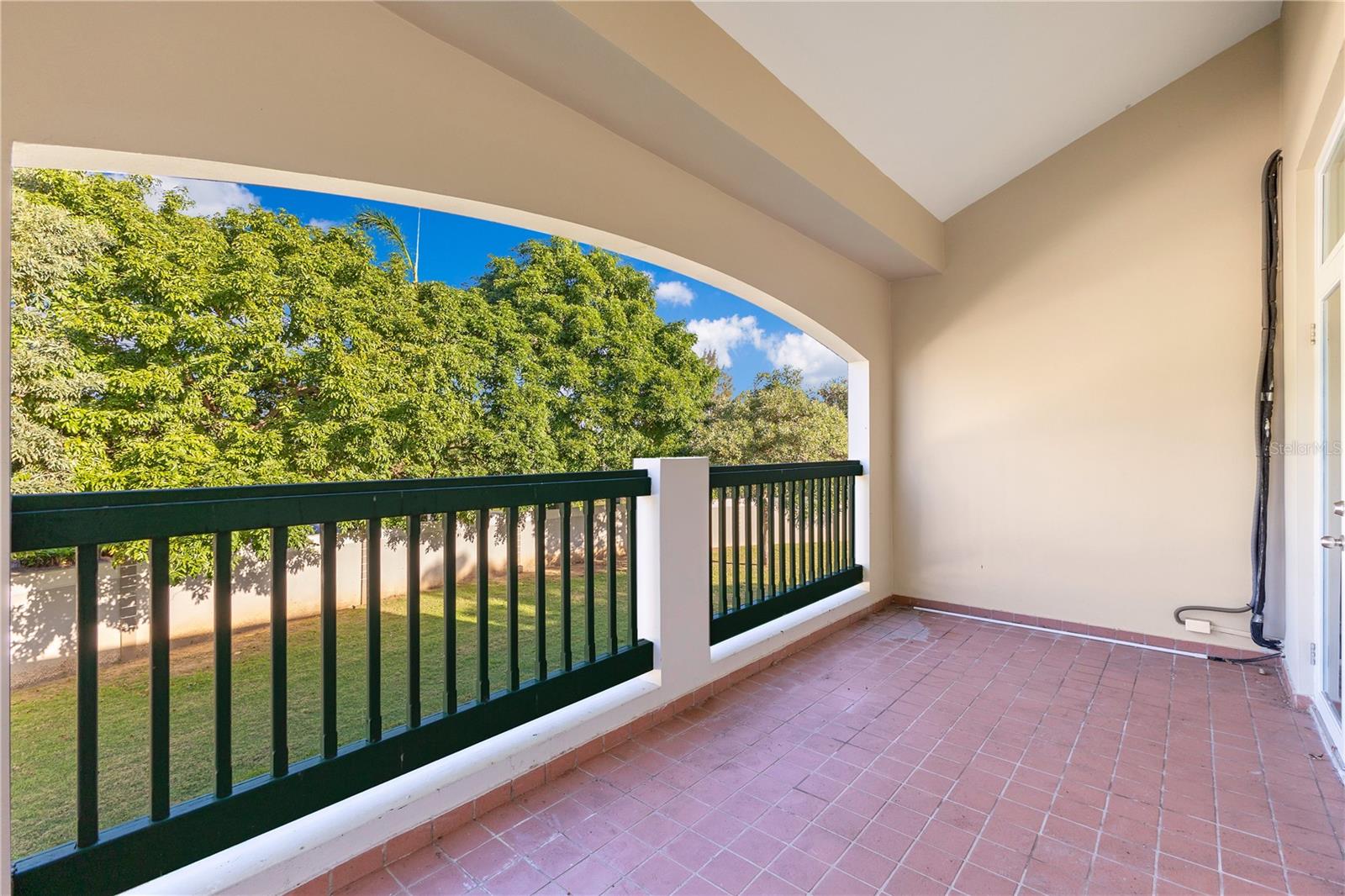 711 N COAST VLG #122