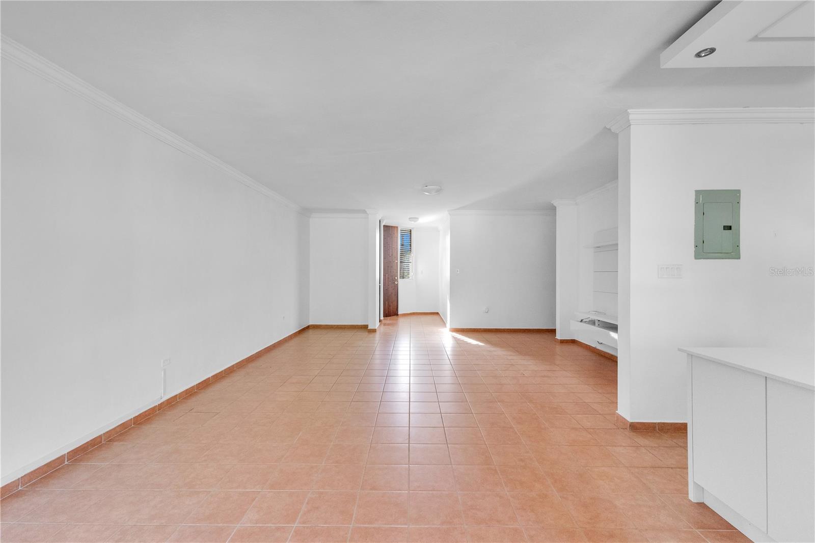 711 N COAST VLG #122