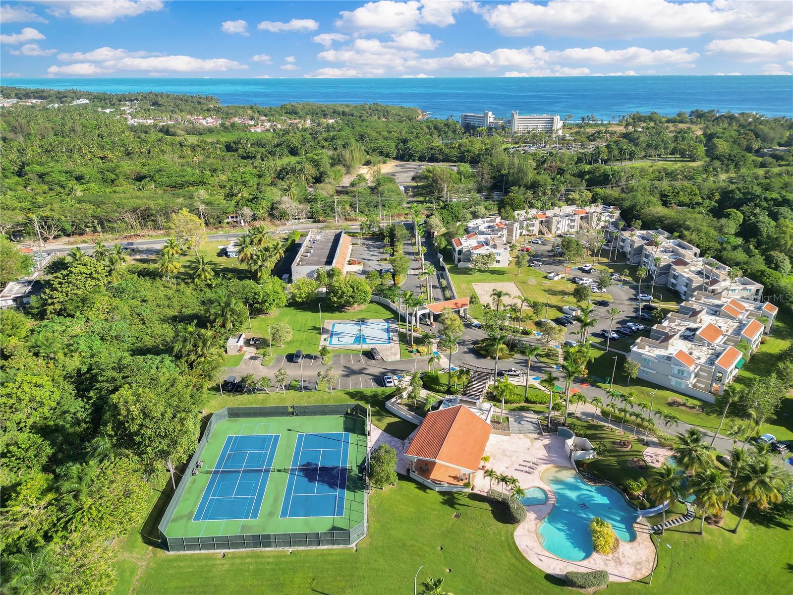 711 N COAST VLG #122