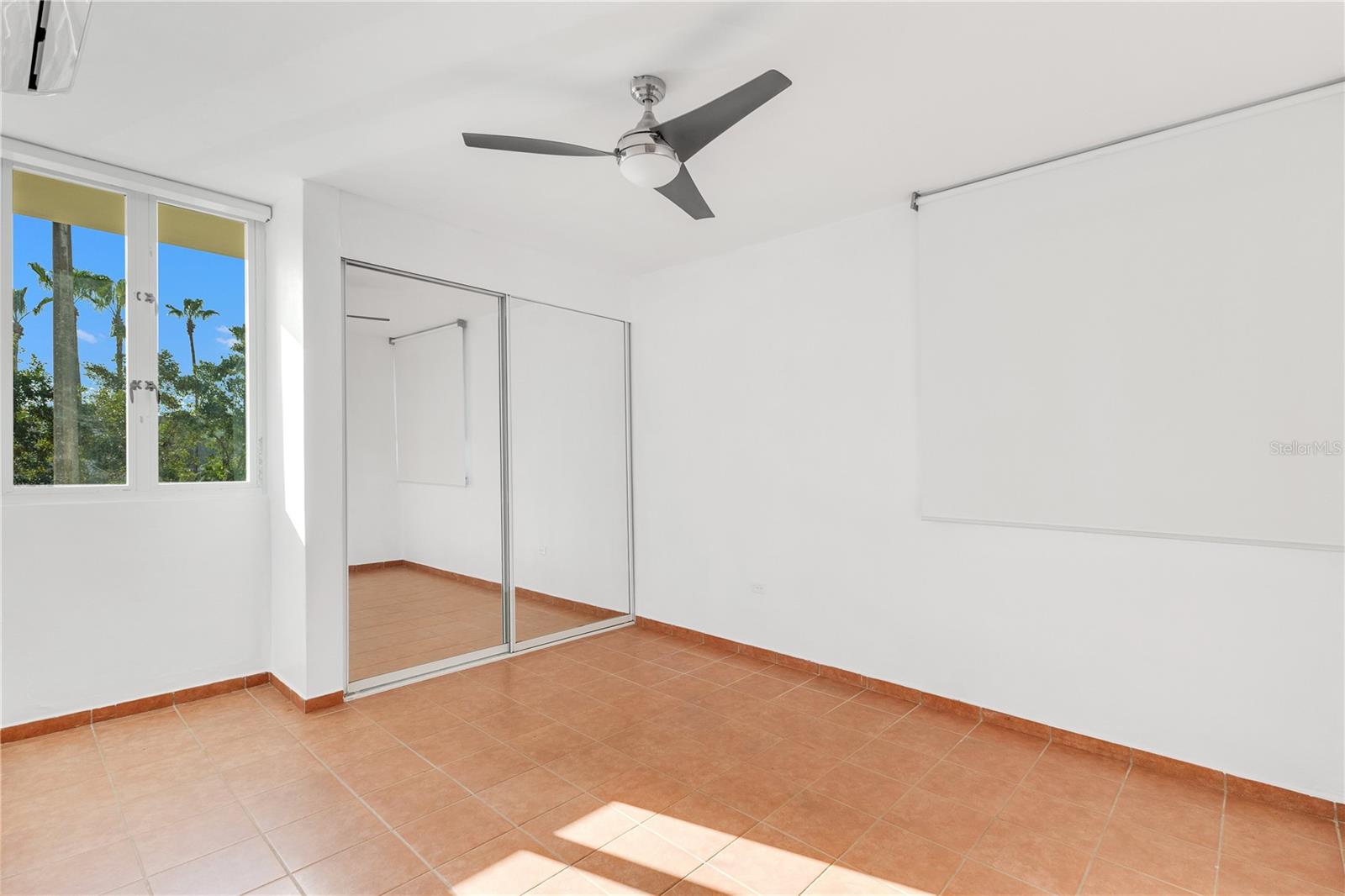 711 N COAST VLG #122