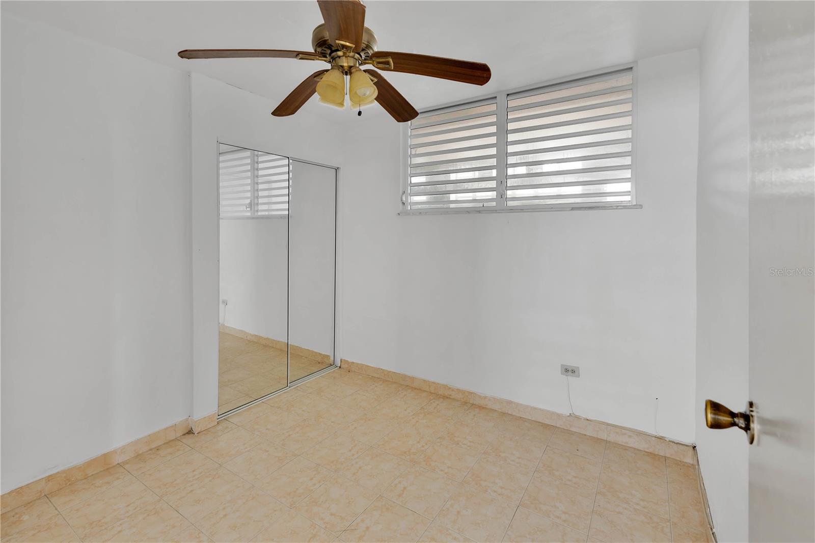 1616 CALLE GUADIANA #F6