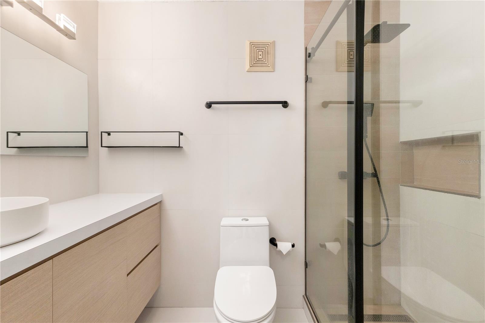 Cond. GOLDEN COURT II, HATO REY #H 202