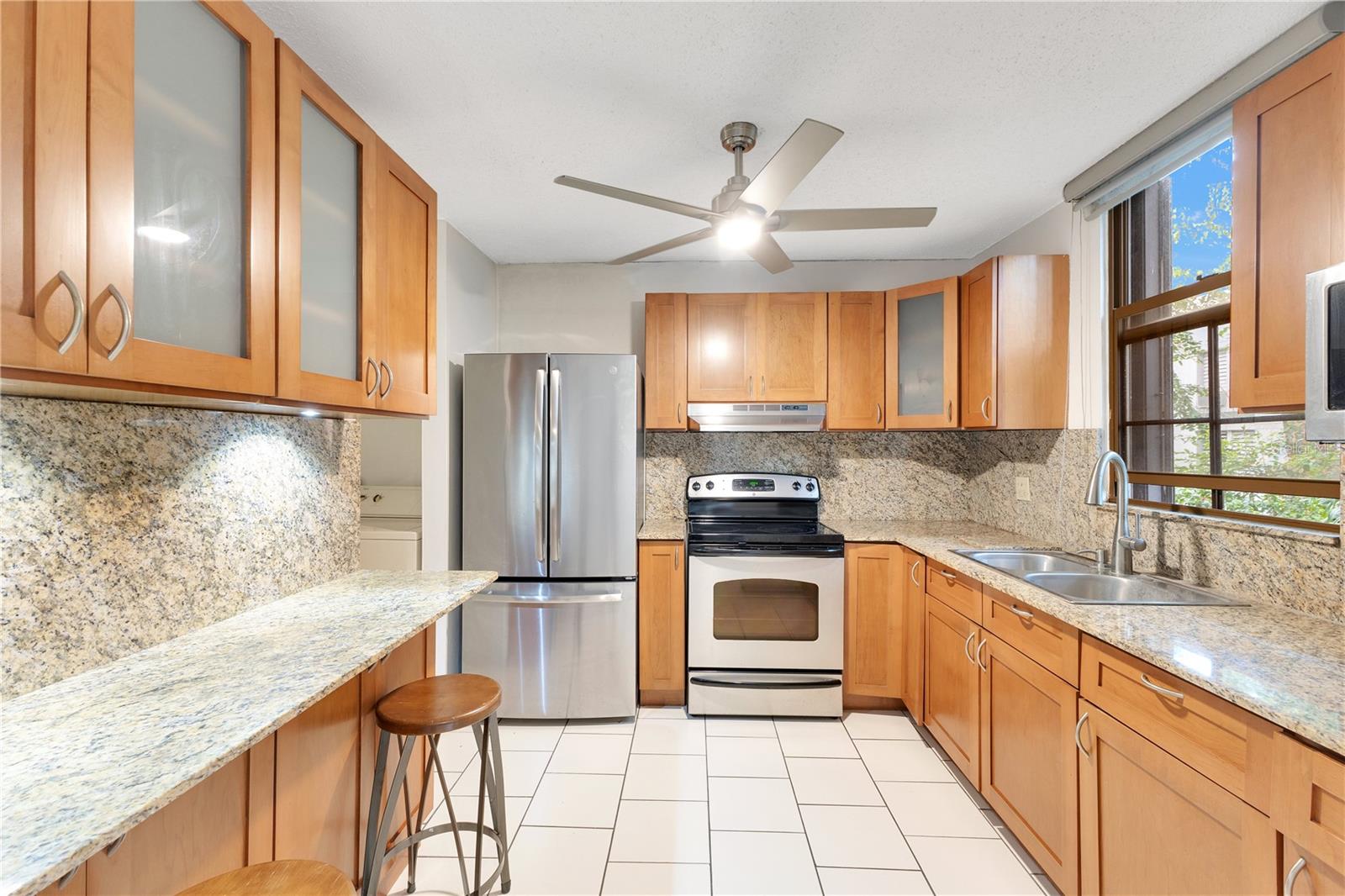 Cond. GOLDEN COURT II, HATO REY #H 202