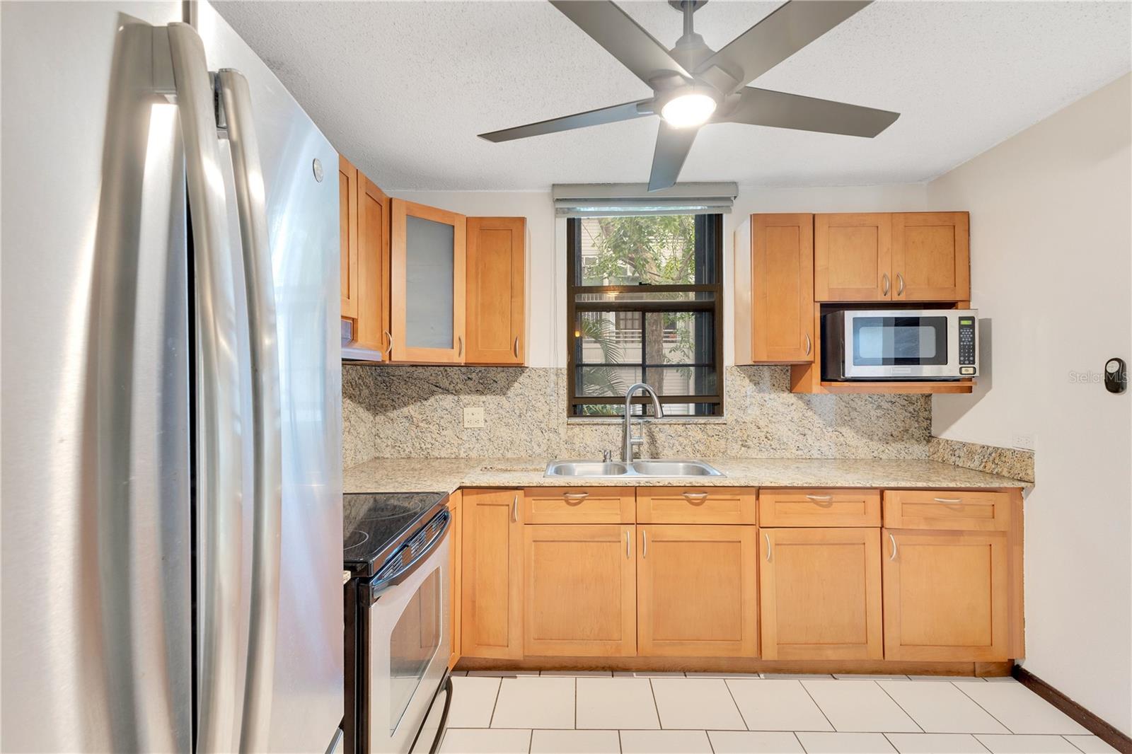 Cond. GOLDEN COURT II, HATO REY #H 202