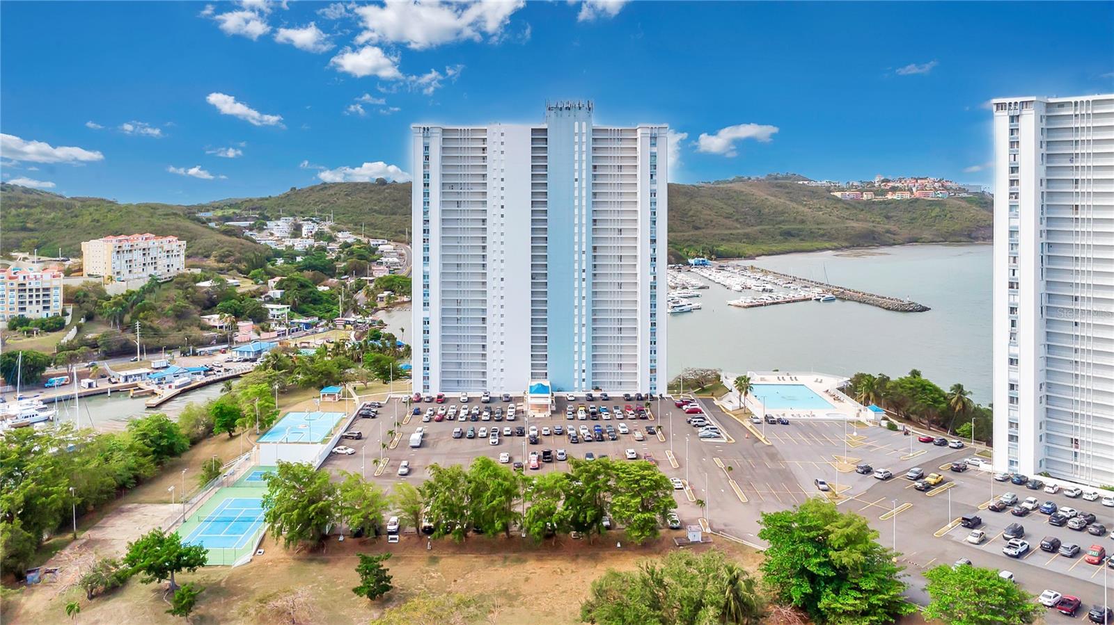200 CONDOMINIO DOS MARINAS II. MARINA VIEW AVE #2410