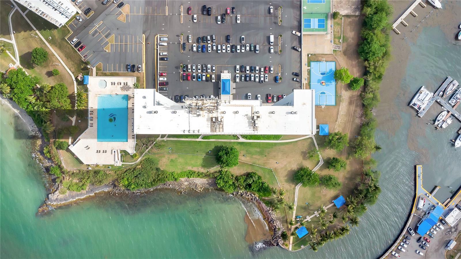 200 CONDOMINIO DOS MARINAS II. MARINA VIEW AVE #2410