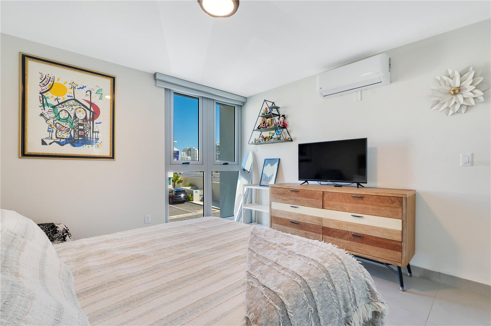 1445 MARGINAL VILLAMAR #821