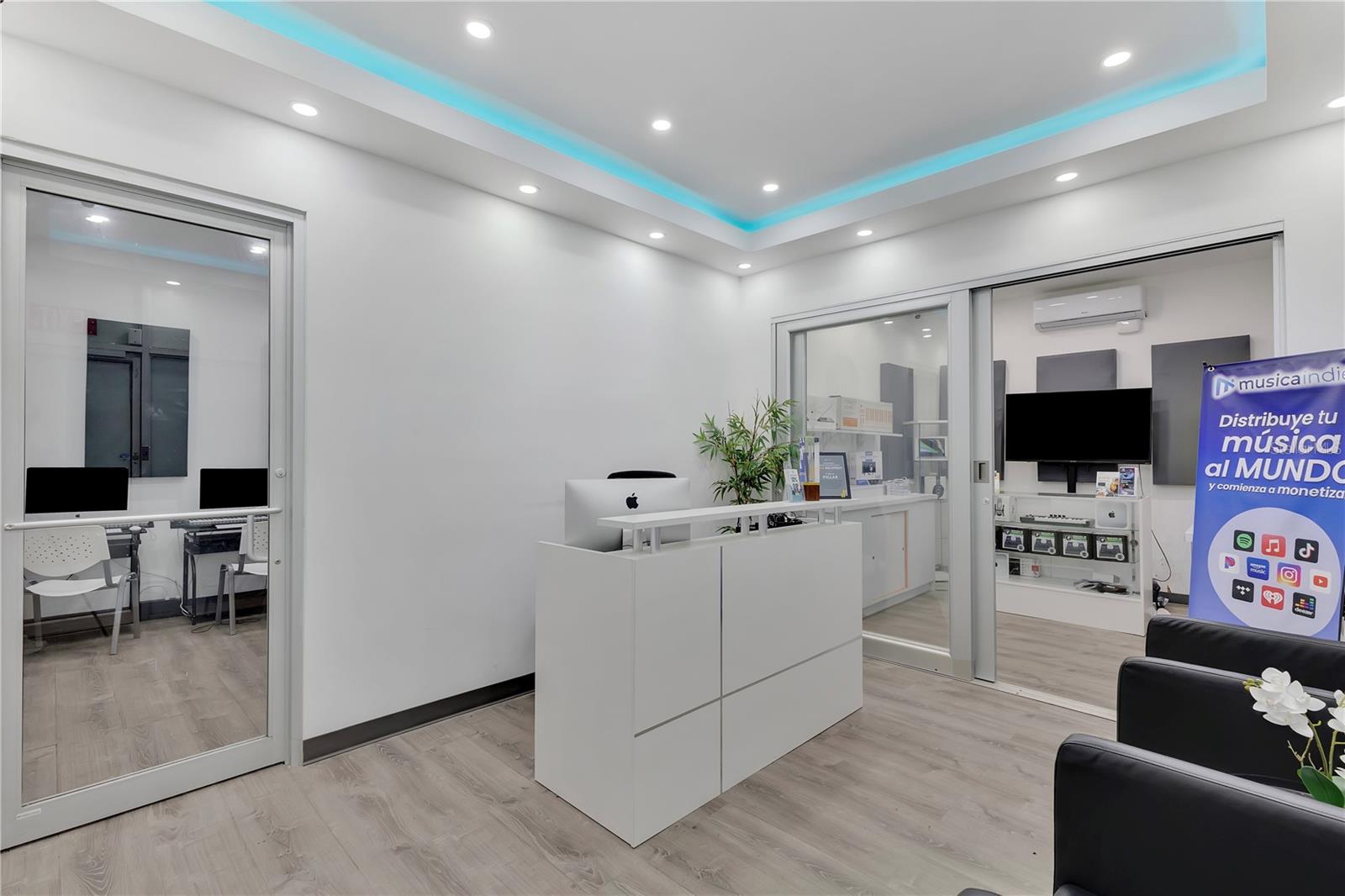 1607 AVE PONCE DE LEON #LM15