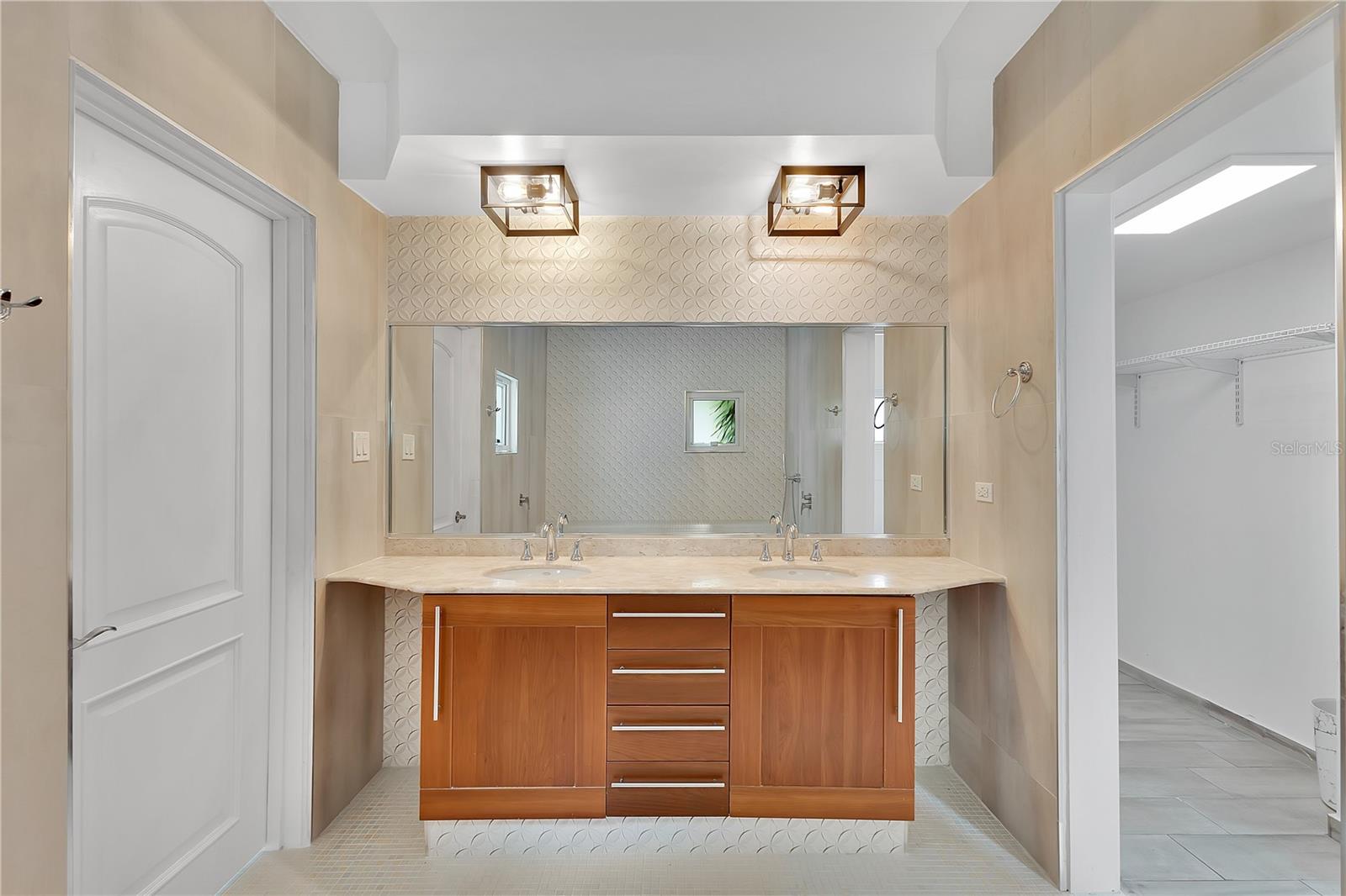 16 CALLE PALMA DE COCO