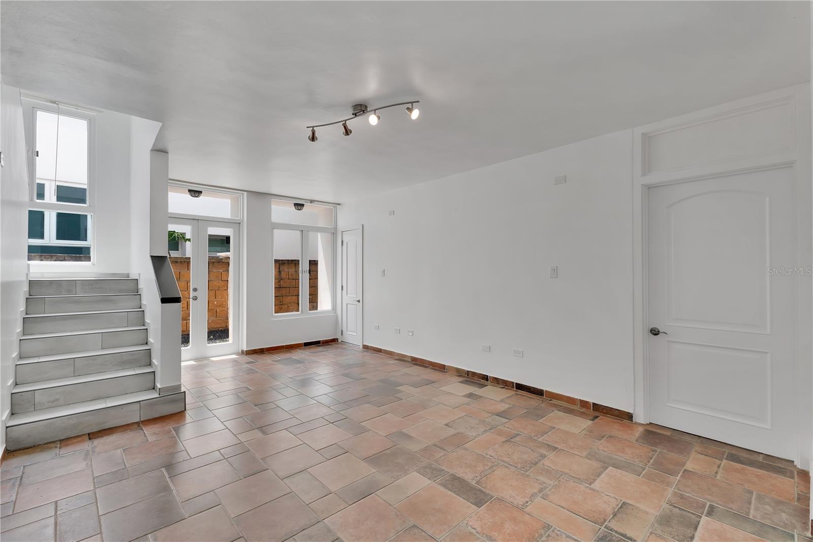 16 CALLE PALMA DE COCO