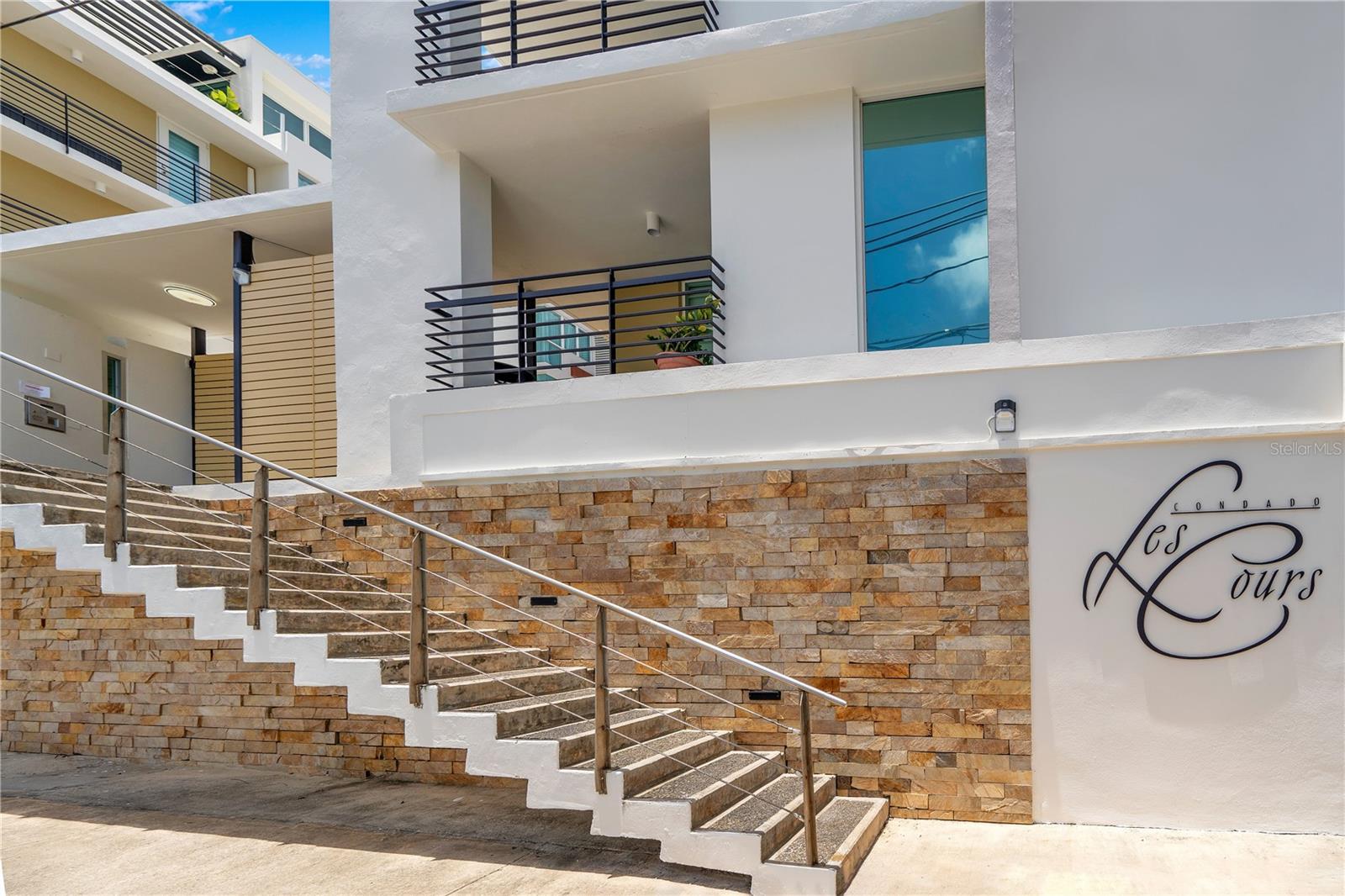 1554 LOPEZ LANDRON ST #408