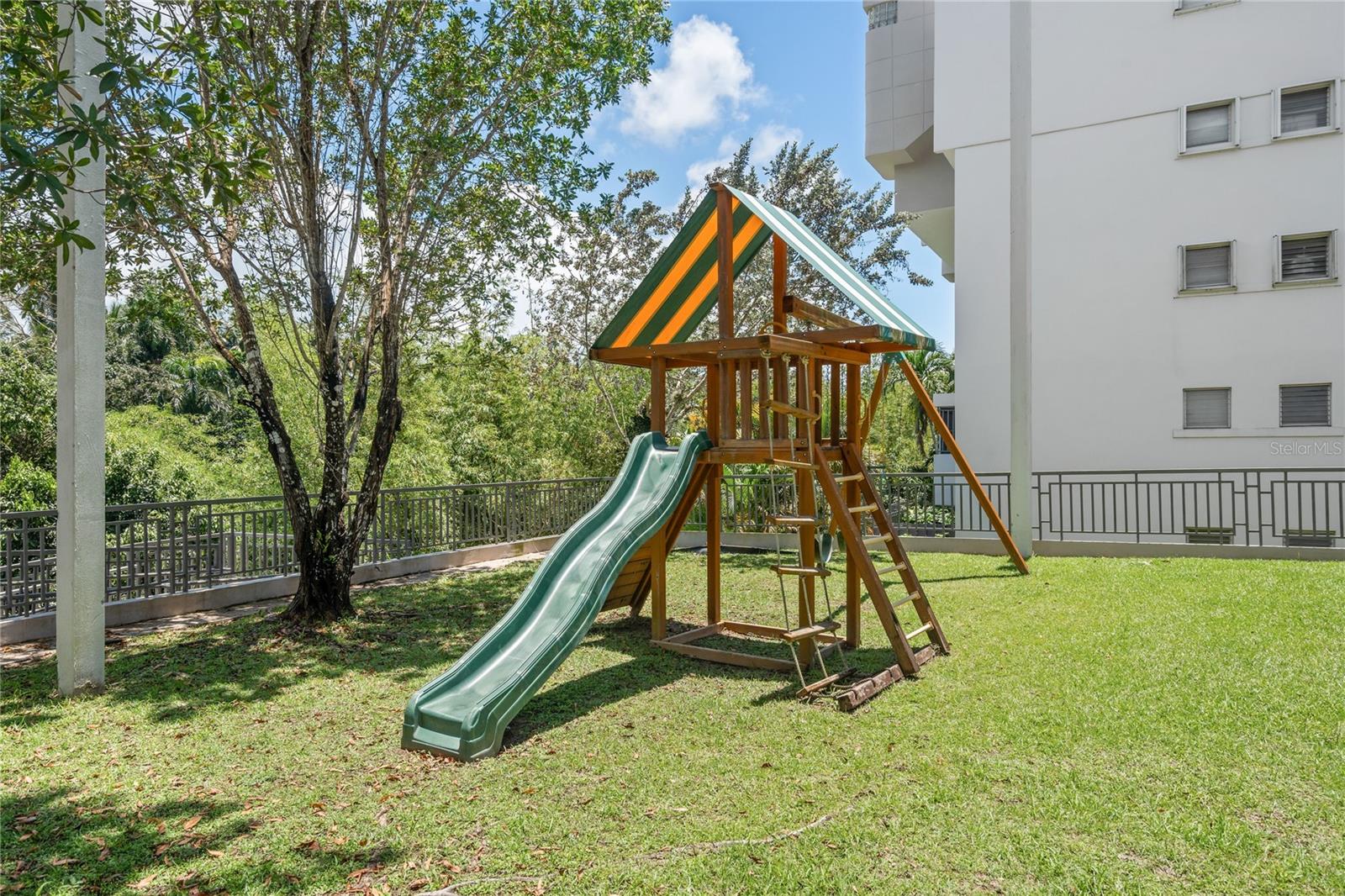 199 PASEO DEL BOSQUE CUPEY AVE #3511