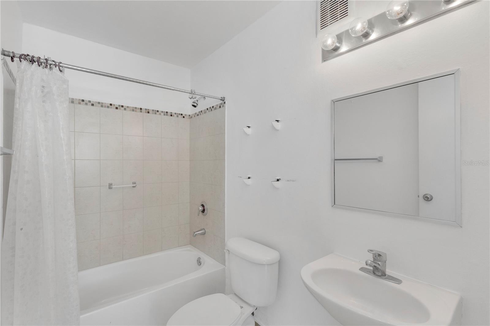 301 CONDOMINIO LOS PRADOS ARMONIA