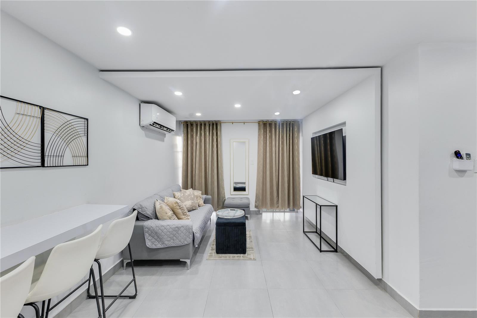 1603 CALLE LOIZA #404