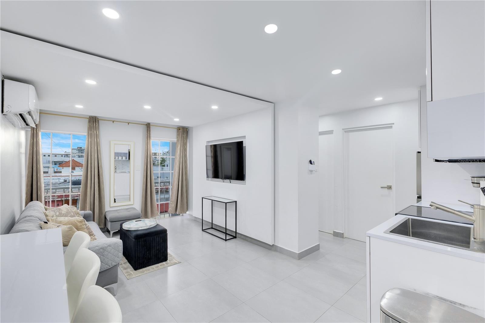 1603 CALLE LOIZA #404