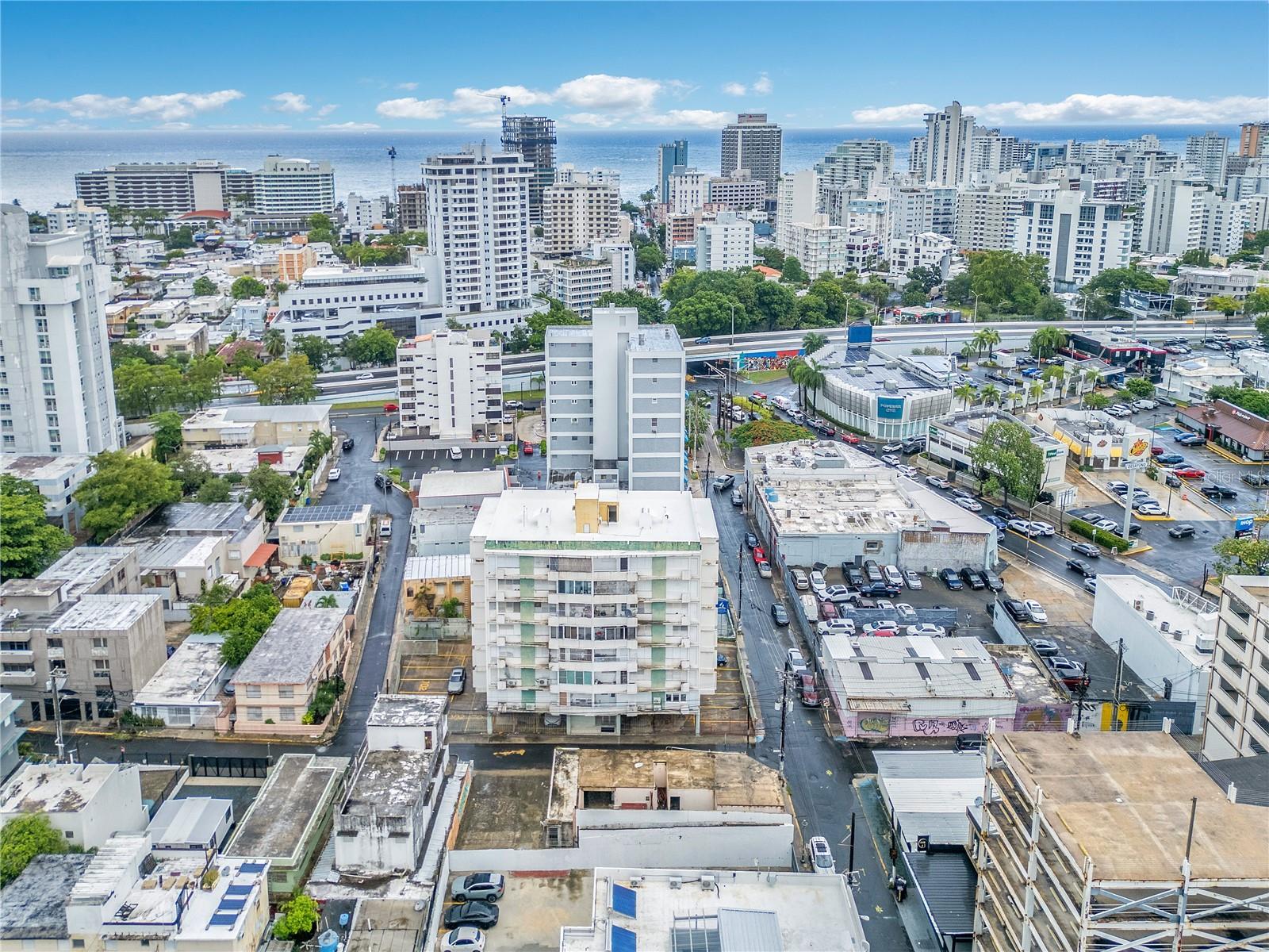 301 CONDOMINIO SAN GABRIEL #301