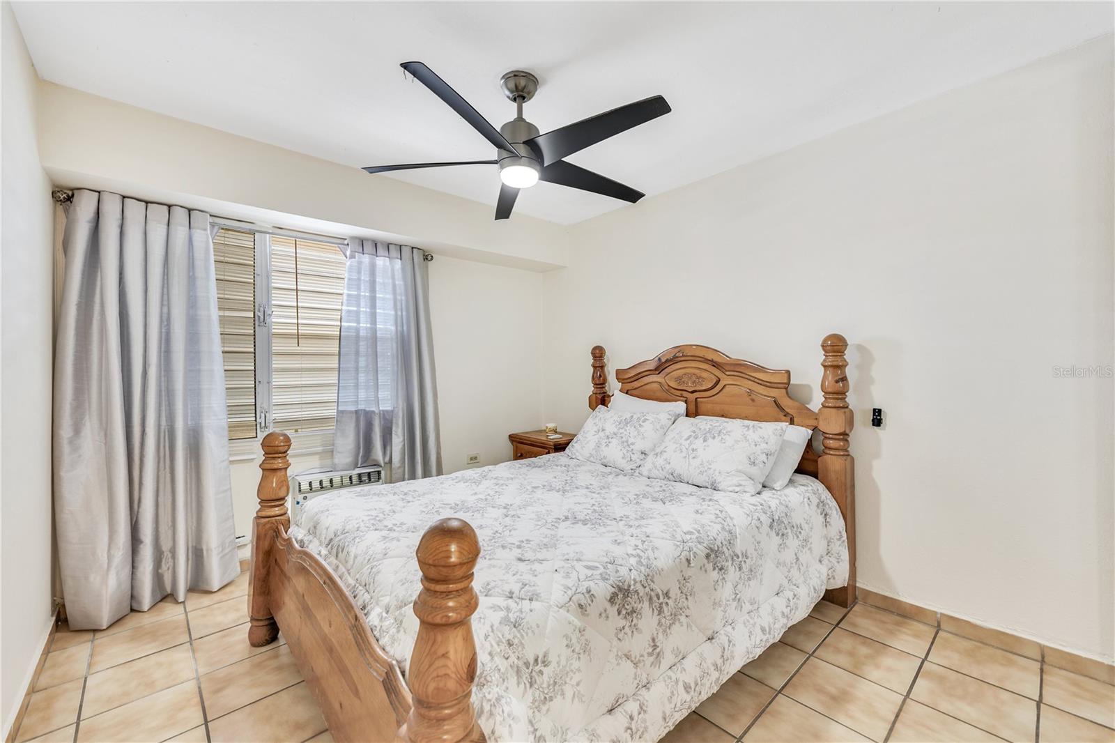 301 CONDOMINIO SAN GABRIEL #301