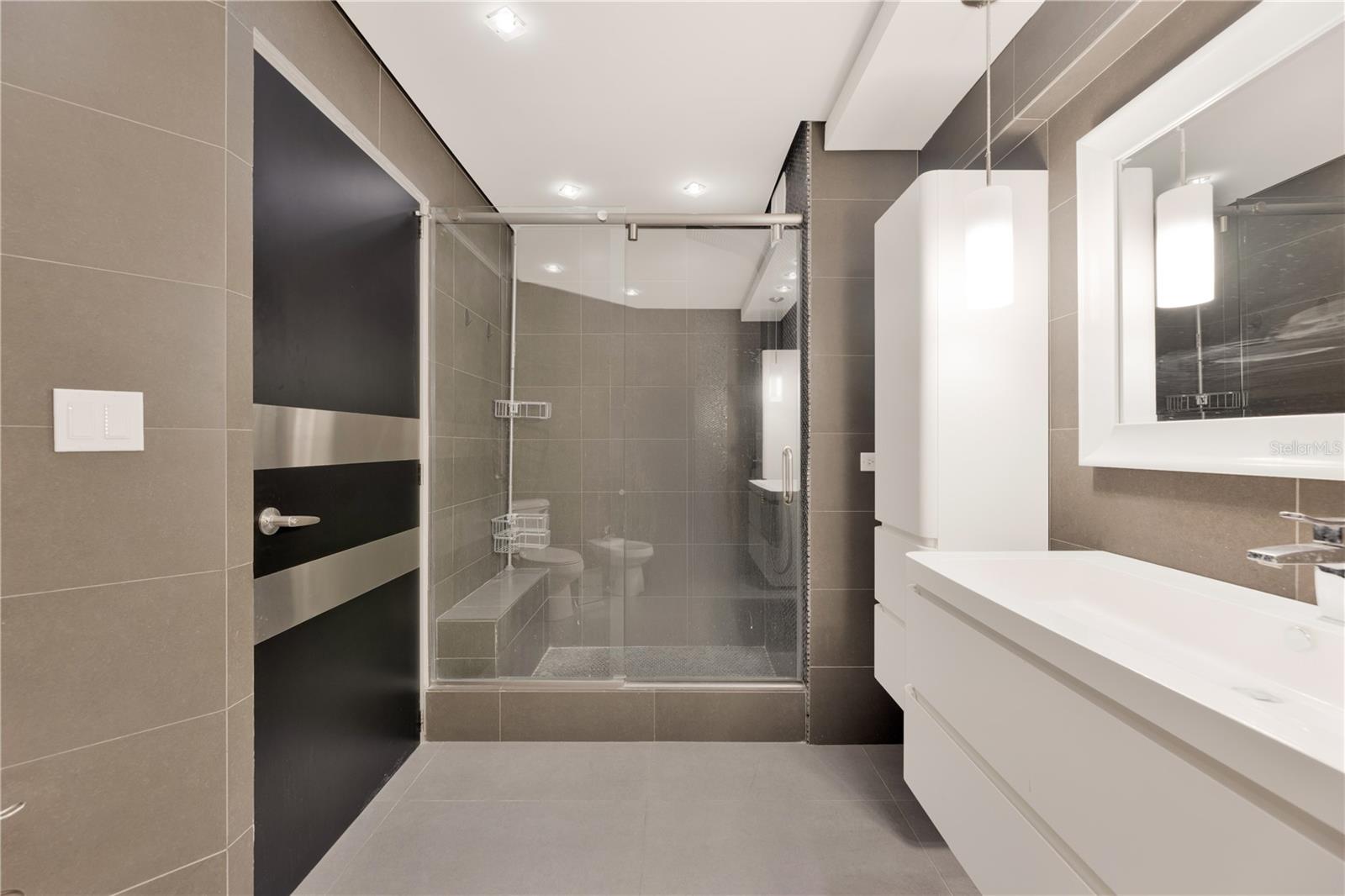 103 AVENIDA DE DIEGO #1801