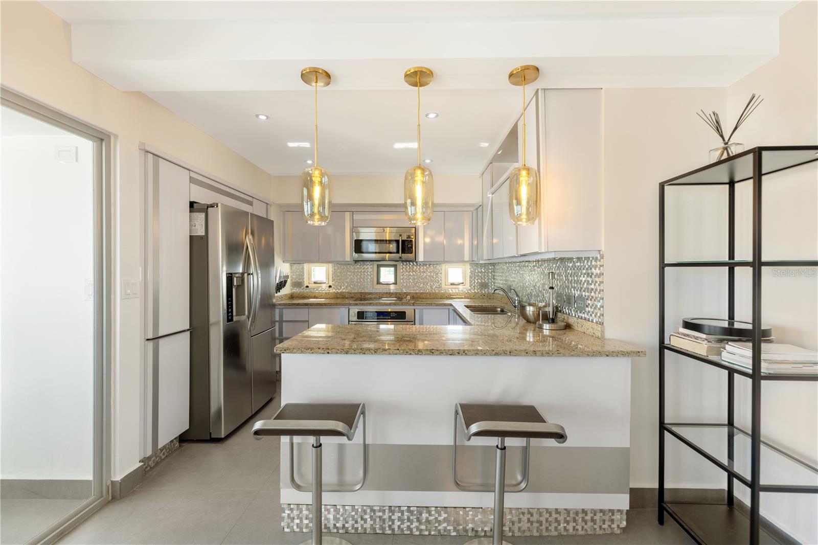 103 AVENIDA DE DIEGO #1801