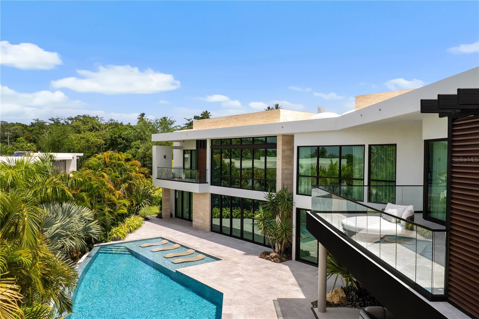 36 DORADO COUNTRY ESTATES