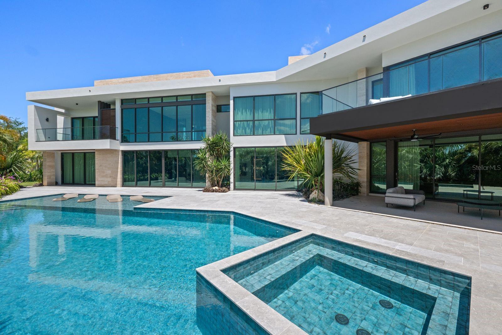 36 DORADO COUNTRY ESTATES