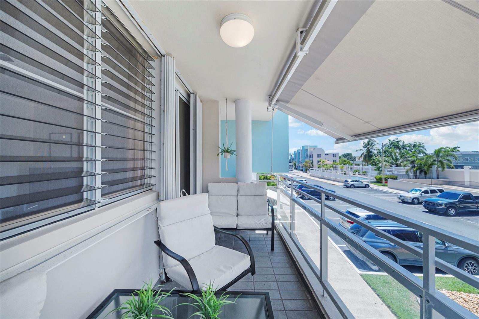 693 GOLD VILLAS #7201