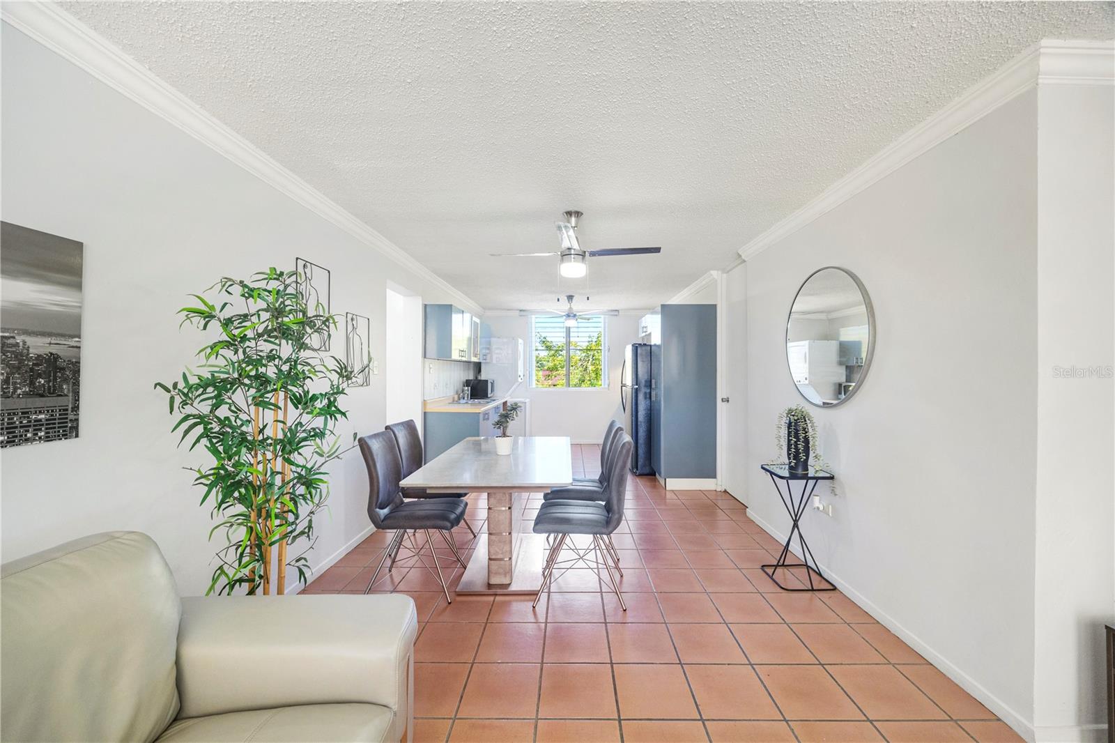 693 GOLD VILLAS #7201