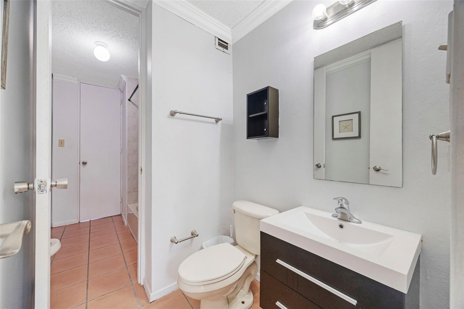 693 GOLD VILLAS #7201