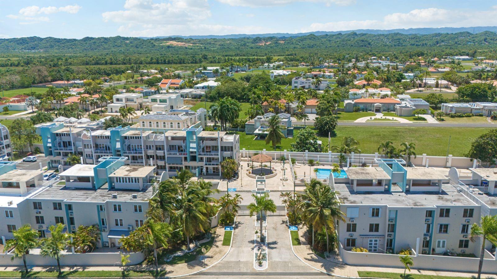 693 GOLD VILLAS #7201