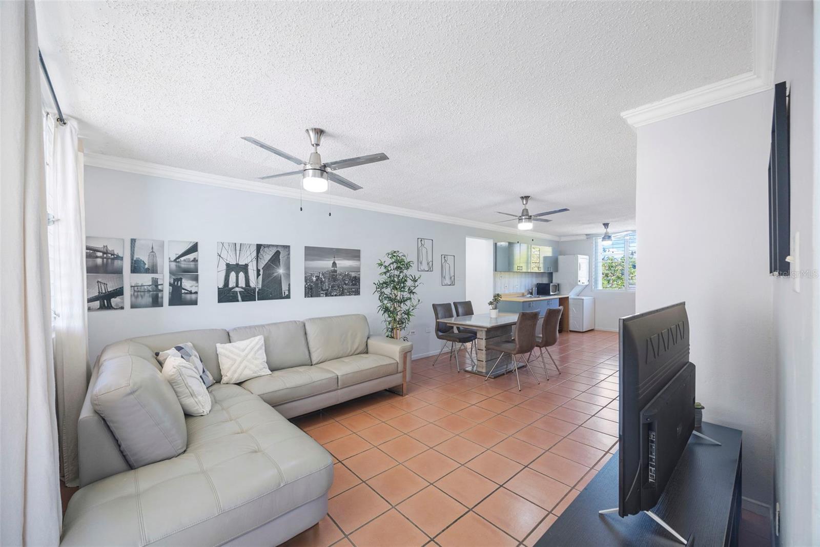 693 GOLD VILLAS #7201