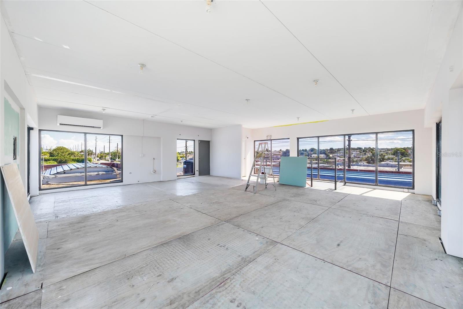 129 KM.HM INT BO HATO ARRIBA