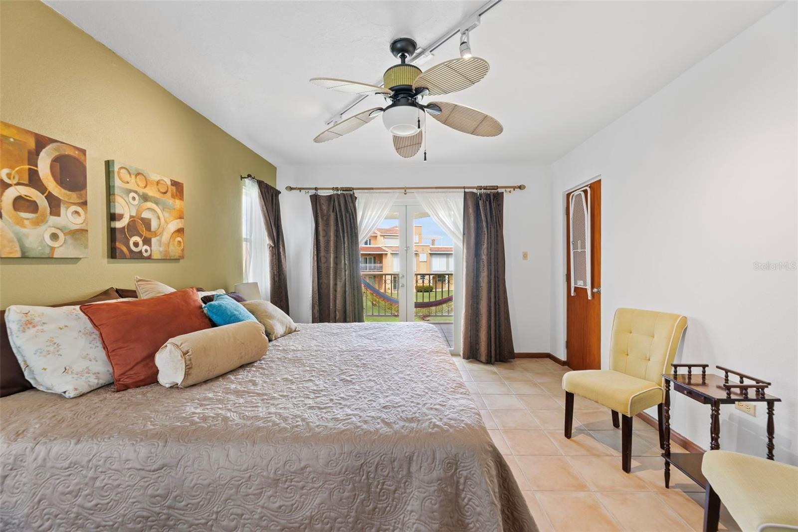 190 CANDELERO DRIVE #9247