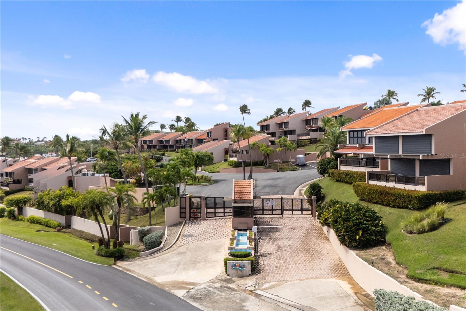 180 PALMAS DR HUMACAO