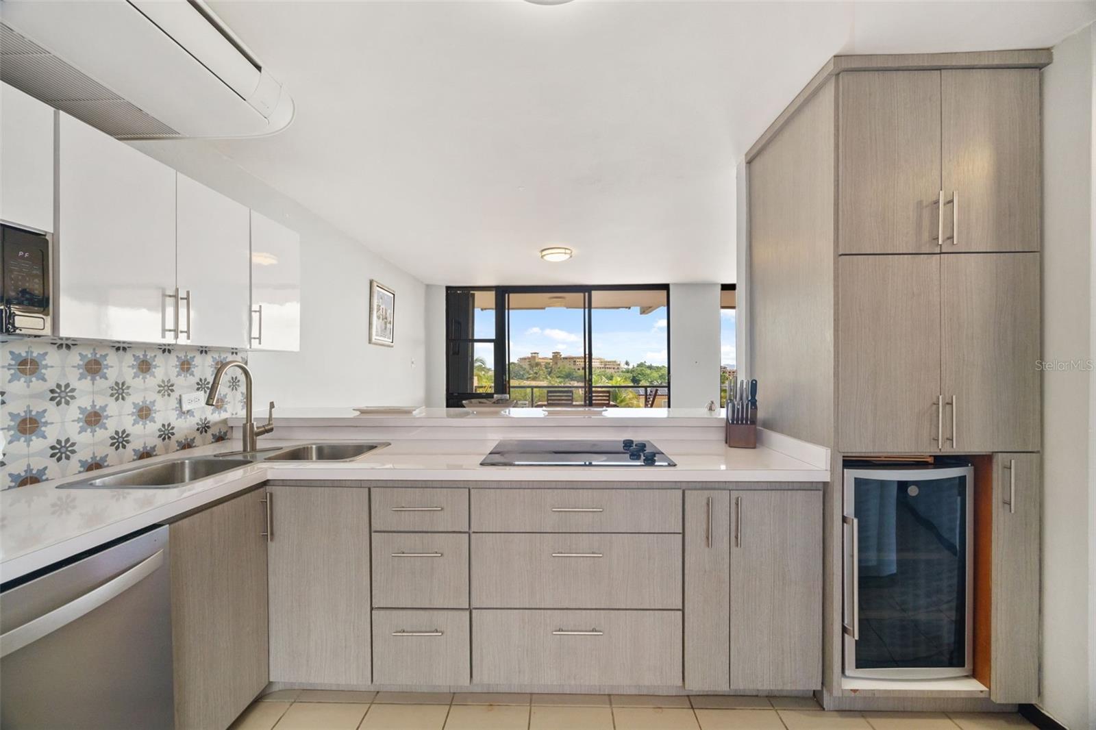 180 PALMAS DR HUMACAO