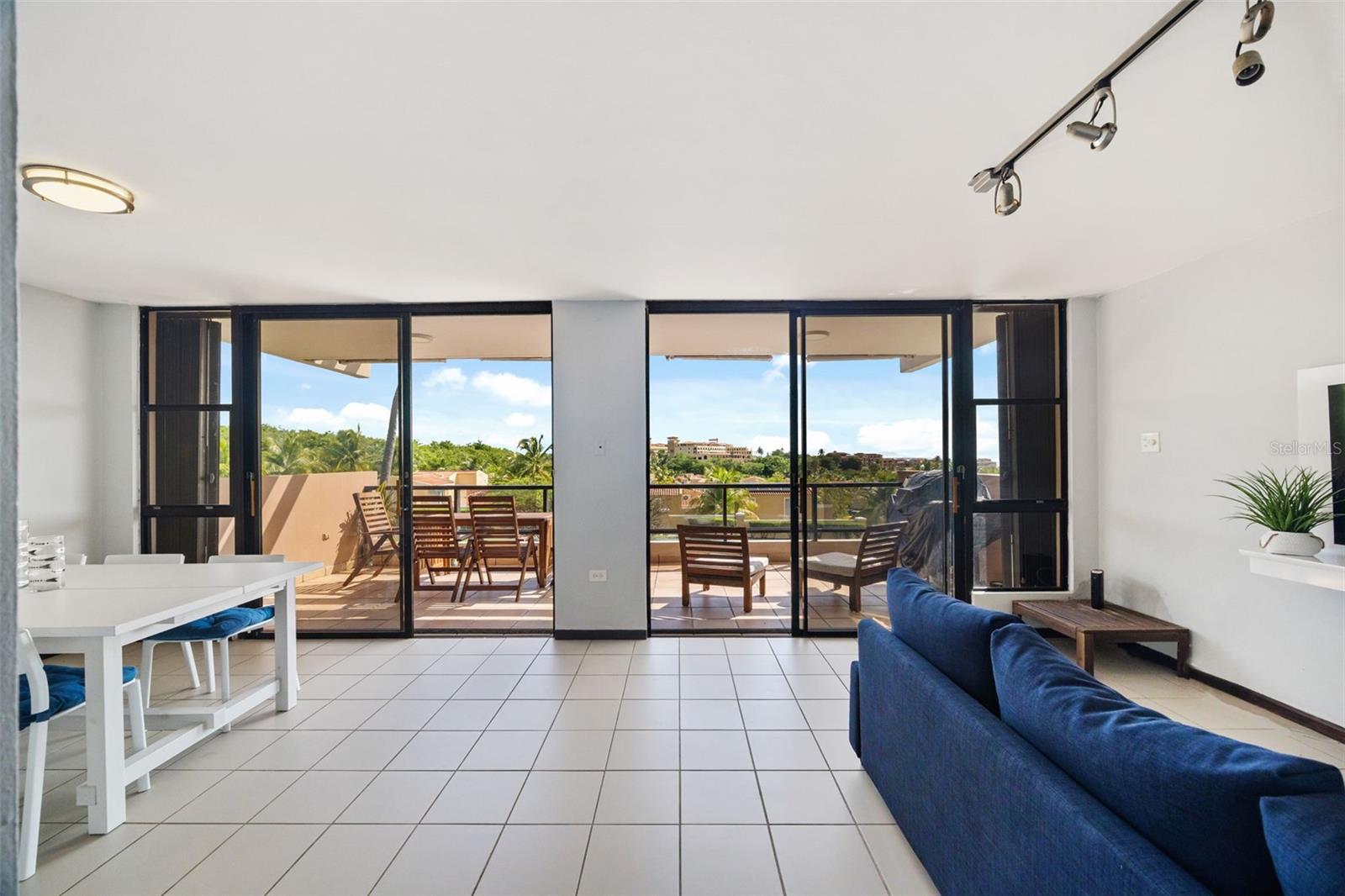 180 PALMAS DR HUMACAO