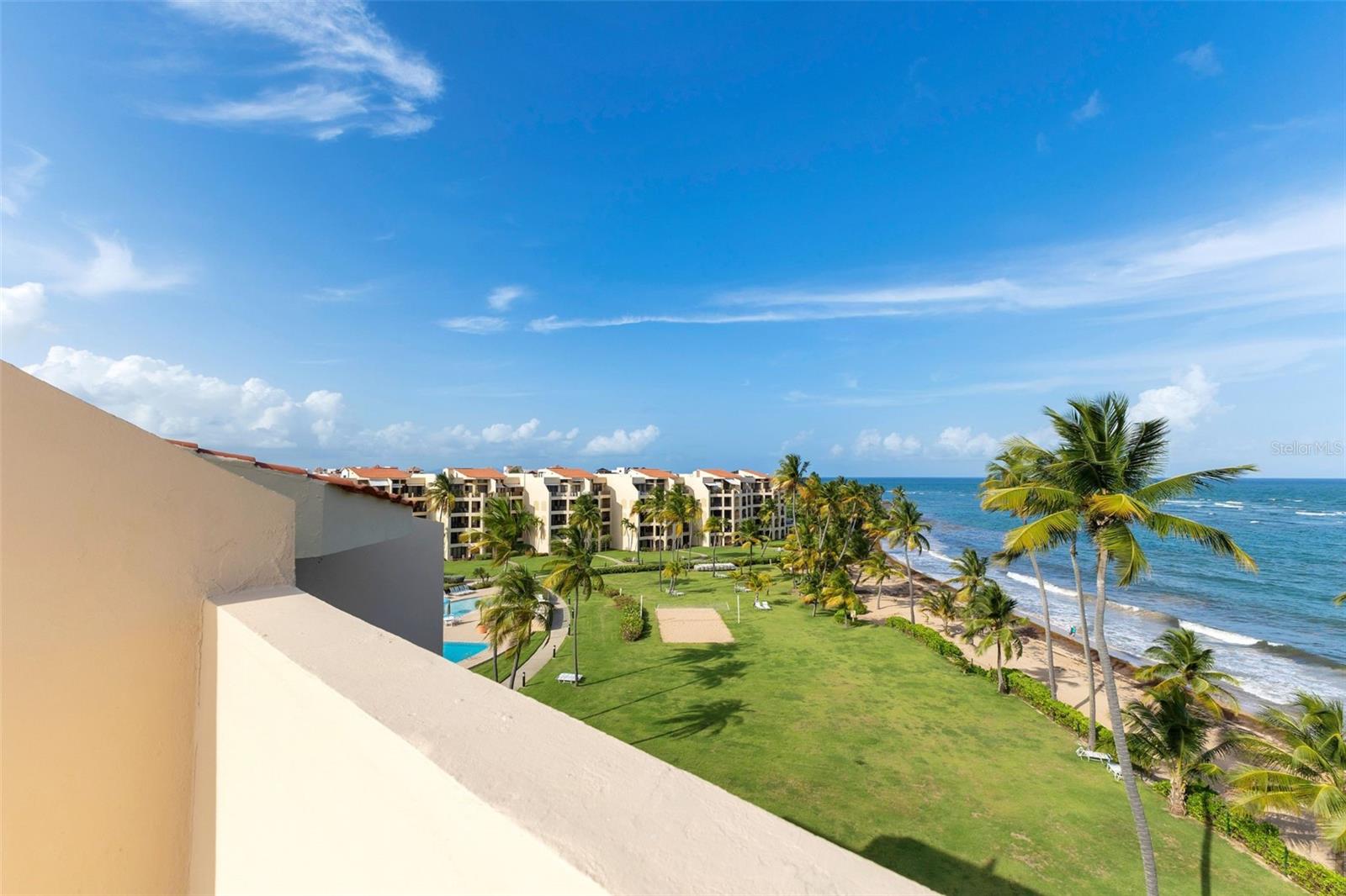 190 CANDELERO RD,CRESCENT BEACH CONDOMINIUM #PH129