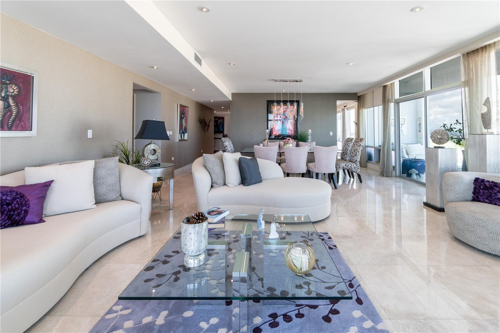 555 MONSERRATE #1101