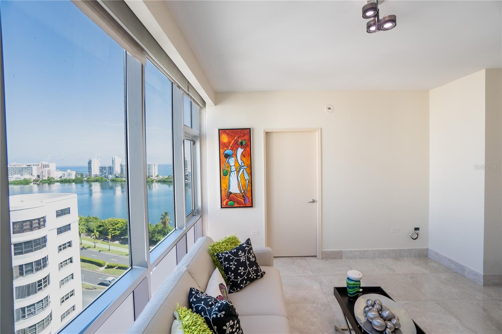 555 MONSERRATE #1101