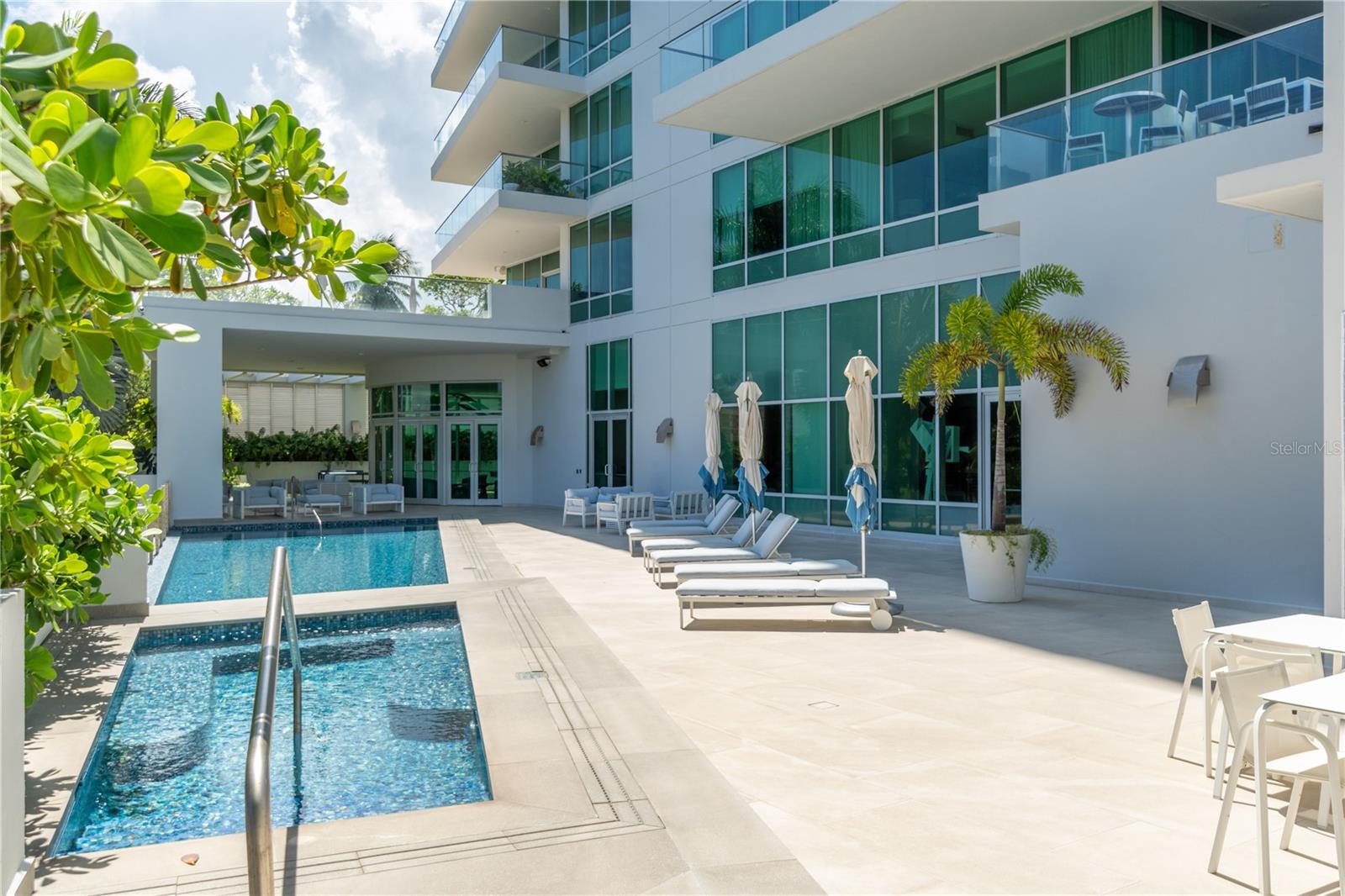 555 MONSERRATE #1101