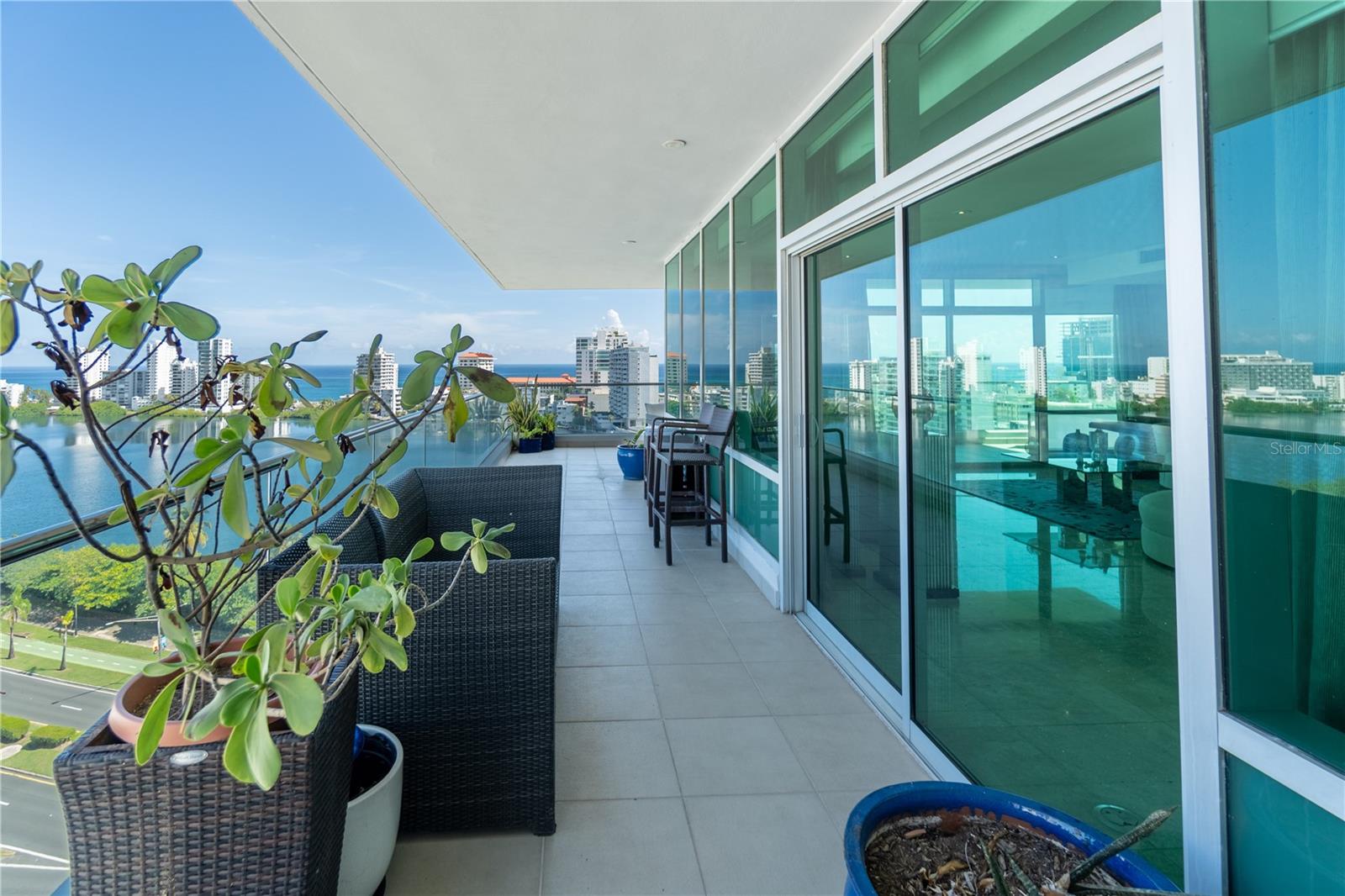 555 MONSERRATE #1101