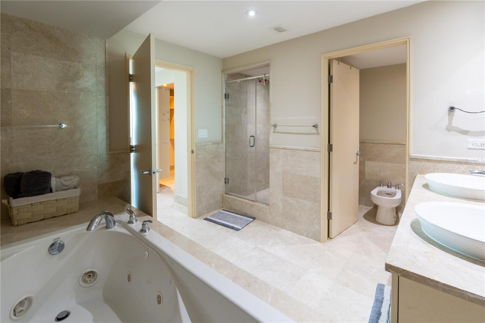 555 MONSERRATE #1101