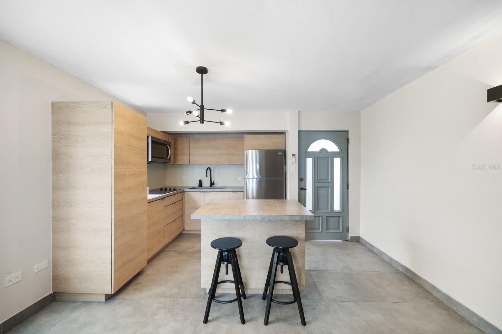 1855 CALLE PABELLONES #A2