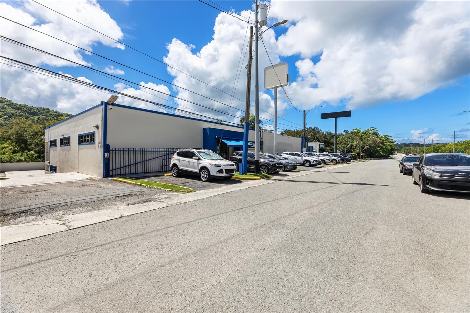 3 4229 CALLE MARGINAL