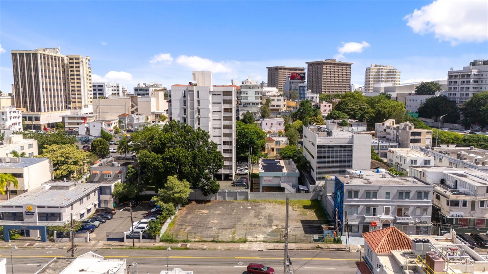 1419 AVENIDA FERNÁNDEZ JUNCOS